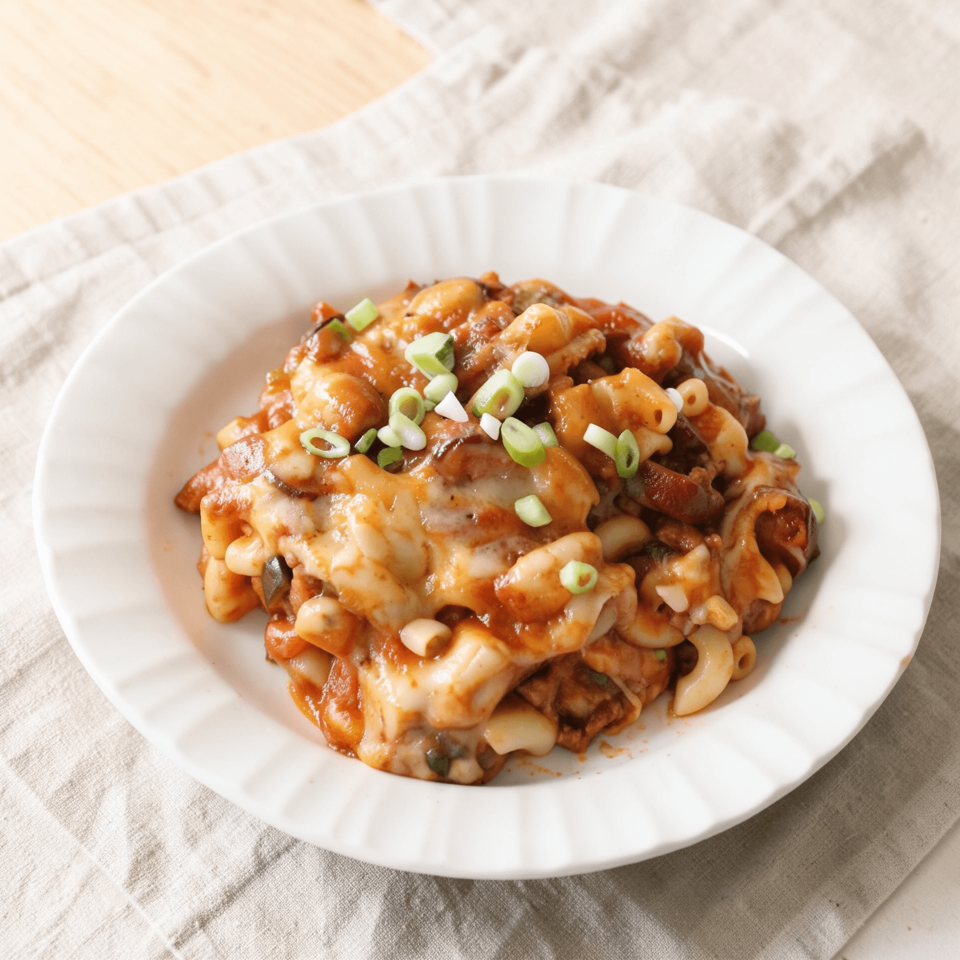 Chili Dog Mac and Cheese